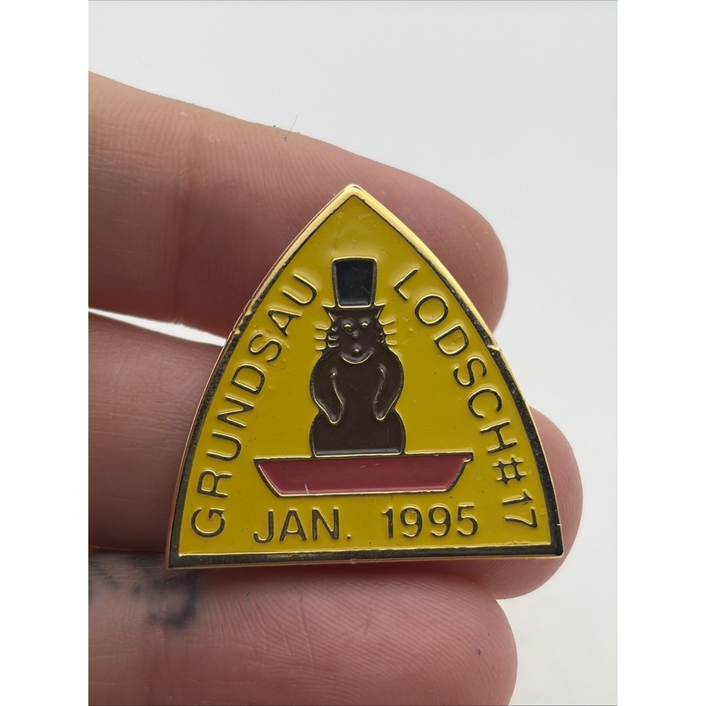 Vintage 1995 Grundsau Lodsch #17 Pennsylvania Dutch Groundhog Lapel Hat Pin
